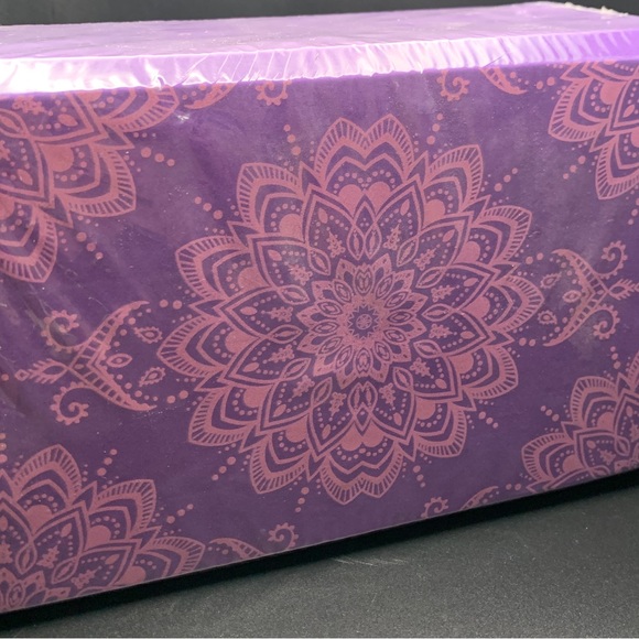 NWOT Yoga Blocks with Mandala Print, purple, Set of 2 blocks - Picture 3 of 4